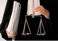 حضور-وکیل-تسخیری-در-جلسه-دادرسی-و-غیابی-بودن-حکم