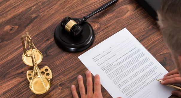 هیچ-دادگاهی-حق-ندارد-از-حدود-خواسته-فراتر-رود؛-بررسی-صدور-حکم-خارج-از-خواسته