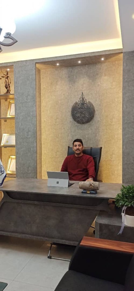 جناب-آقای-آرمان-خالدیان-وکیل-پایه-یک-دادگستری