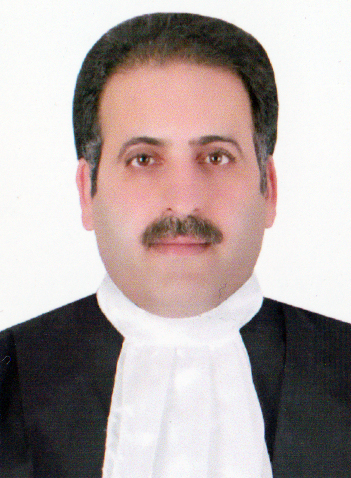 جناب-آقای-حسین-زارعی-وکیل-پایه-یک-دادگستری