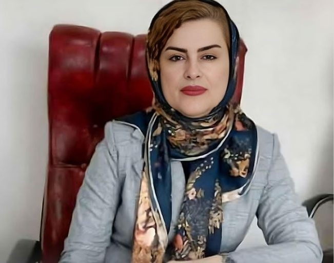 سرکار-خانم-گلاله-وطن-دوست-وکیل-پایه-یک-دادگستری